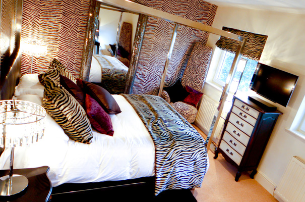 The Hideout - Luxury Holiday Apartment, Bowness - Bedroom